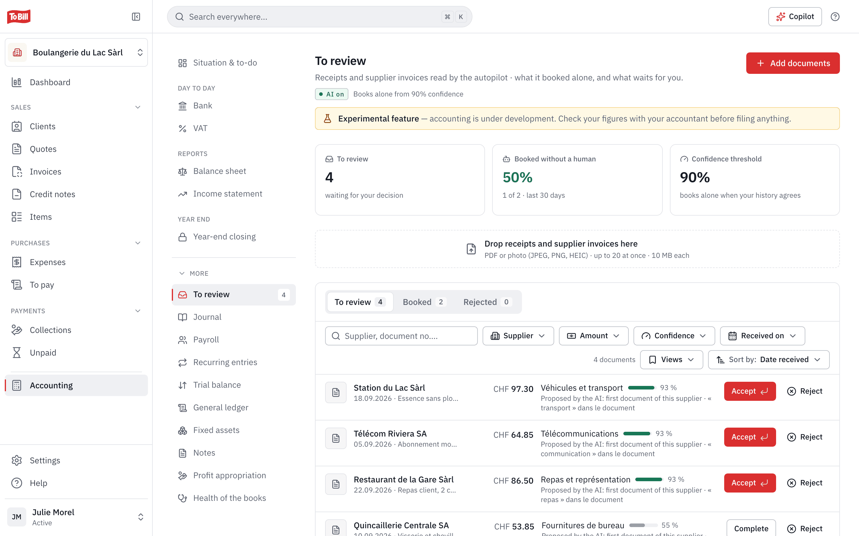 The « To review » list: the receipts read, the proposed account and its confidence